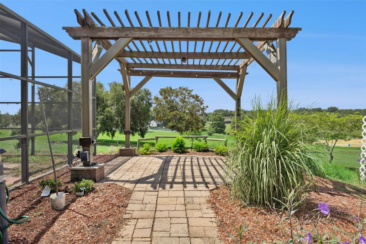 15734 Thoroughbred Lane, Montverde, FL 34756 Photo