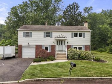 56 FALCON DRIVE, CHALFONT, PA 18914