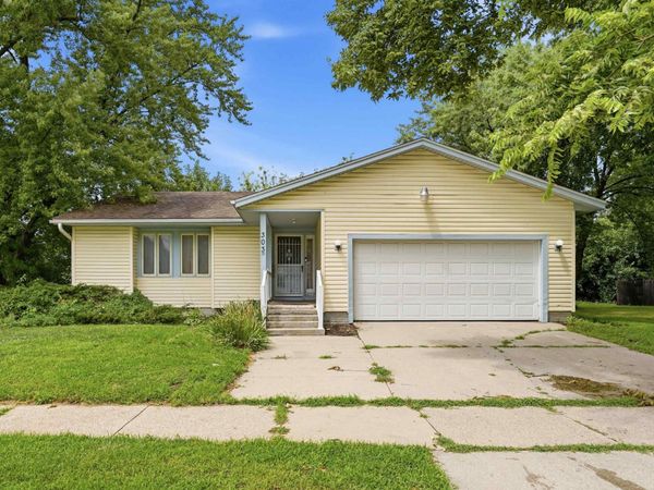 303 Ankeny Street, Waterloo, IA 50703
