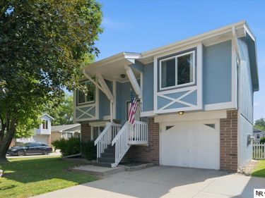 6103 S 77 Street, Omaha, NE 68127