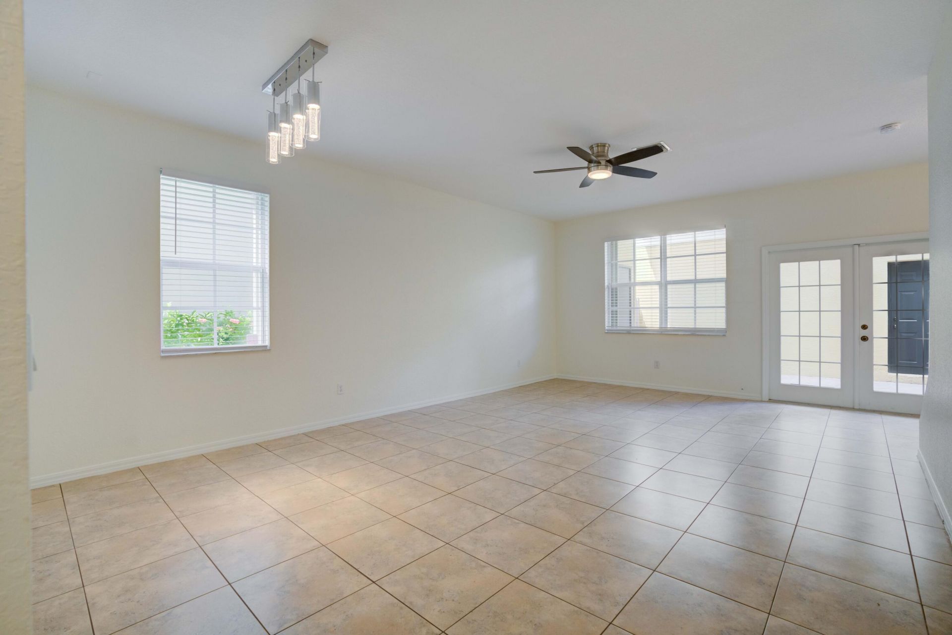 158 W Thatch Palm Circle, Jupiter, FL 33458 Photo