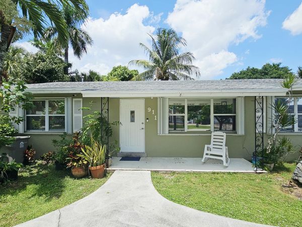 911 Burch Drive, West Palm Beach, FL 33415