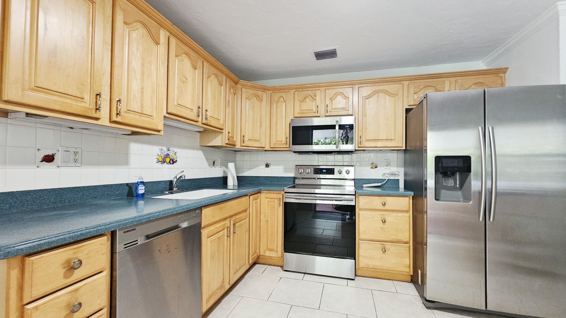 911 Burch Drive, West Palm Beach, FL 33415 Photo