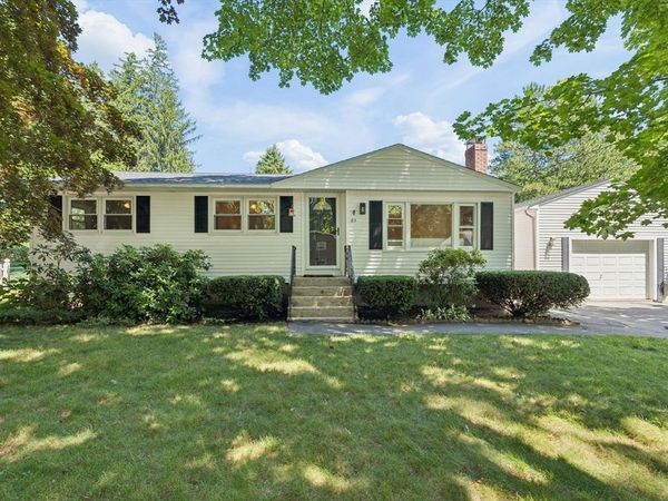 83 Colgate Dr, North Andover, MA 01845