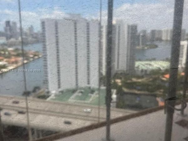 Unit 24F, Aventura, FL 33180