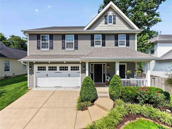 953 N Harrison Avenue , Kirkwood, MO 63122