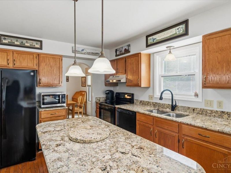 313 Parktrail Lane, Delhi Twp, OH 45238 Photo 7