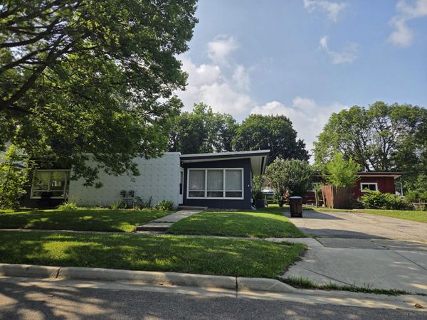 765 Douglas Street, Jackson, MI 49203