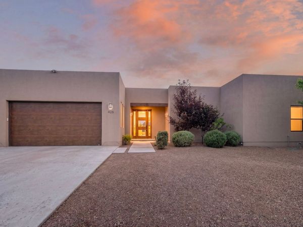 426 Calle Bonita , Santa Fe, NM 87505