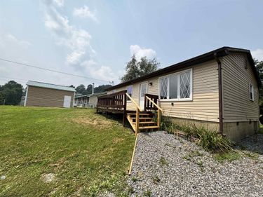 98 Second Street, Belington, WV 26250