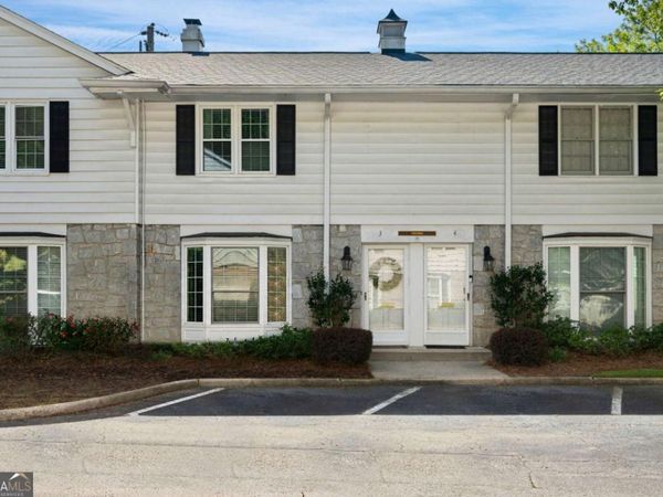 136 Peachtree Memorial Drive, Unit VA3, Atlanta, GA 30309