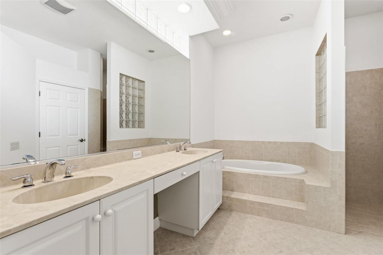 8644 54th Avenue Circle E, Bradenton, FL 34211 Photo