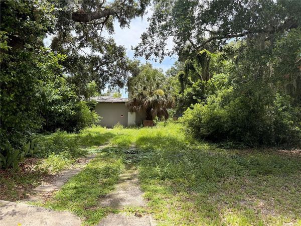1804 S MAPLE AVENUE , SANFORD, FL 32771