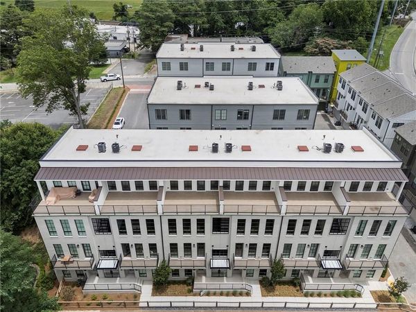 990 Bibbs Circle , Unit 34, Atlanta, GA 30318