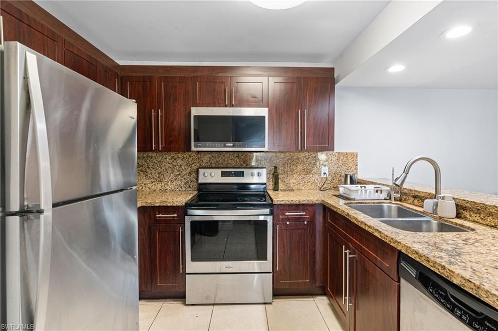 161 Santa Clara Dr, Unit 10, Naples, FL 34104 Photo