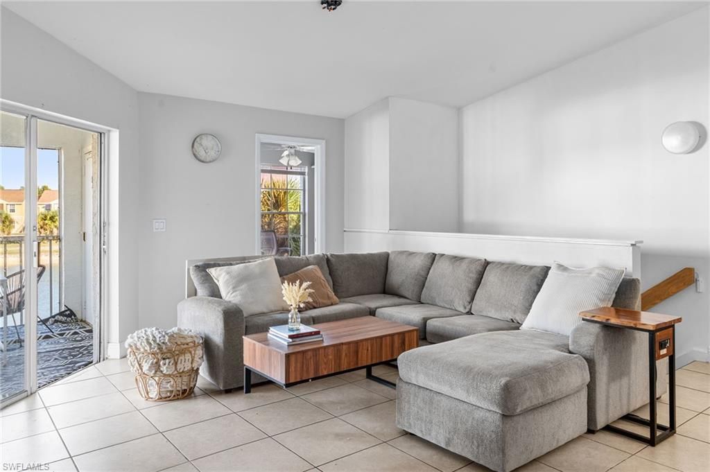 161 Santa Clara Dr, Unit 10, Naples, FL 34104 Photo