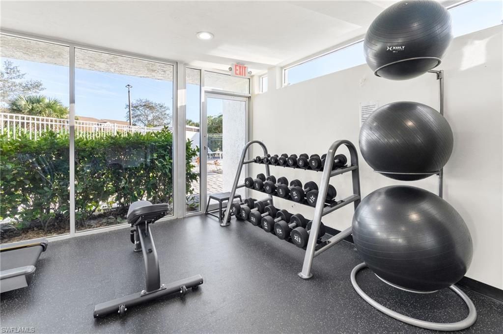 161 Santa Clara Dr, Unit 10, Naples, FL 34104 Photo