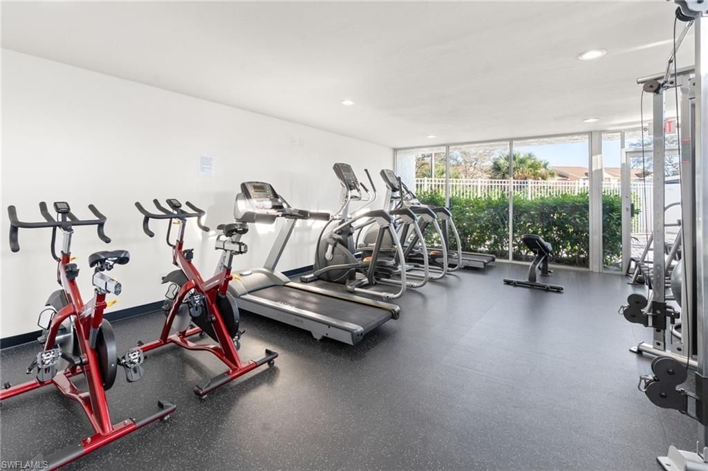 161 Santa Clara Dr, Unit 10, Naples, FL 34104 Photo
