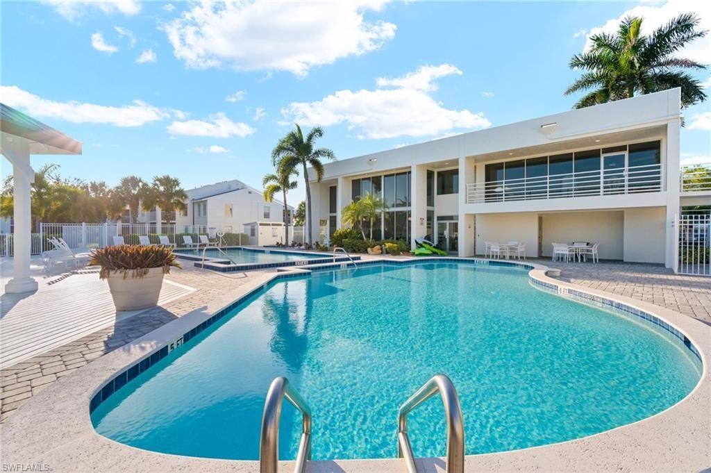 161 Santa Clara Dr, Unit 10, Naples, FL 34104 Photo