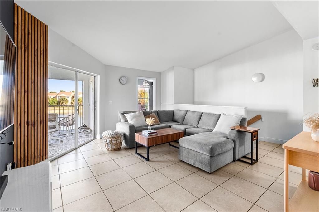 161 Santa Clara Dr, Unit 10, Naples, FL 34104 Photo