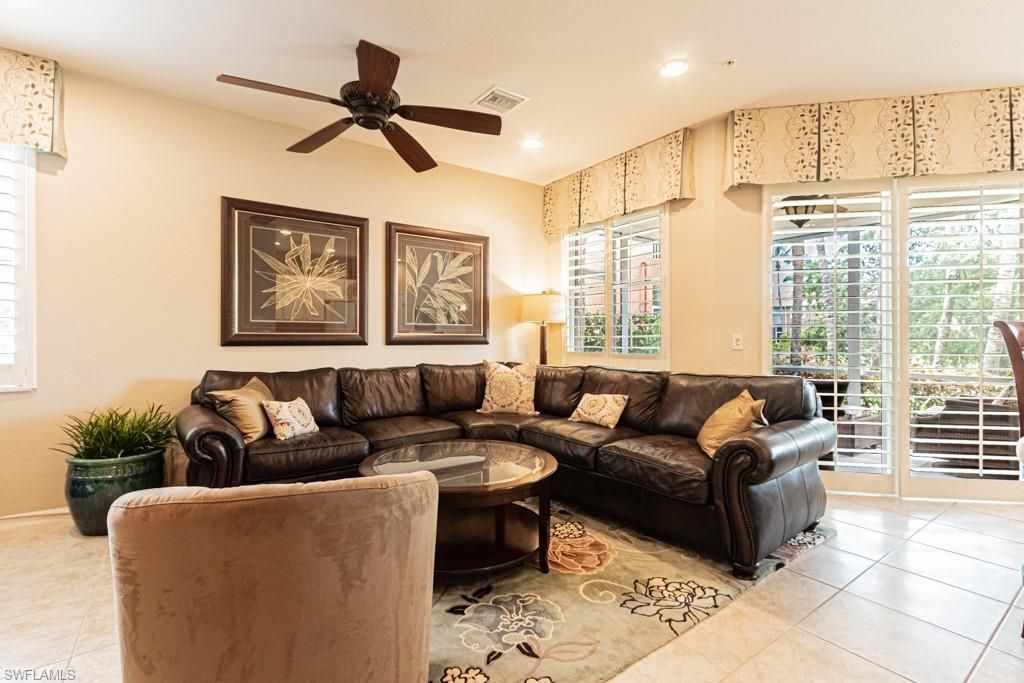 9641 Spanish Moss Way, Unit 4011, Bonita Springs, FL 34135 Photo