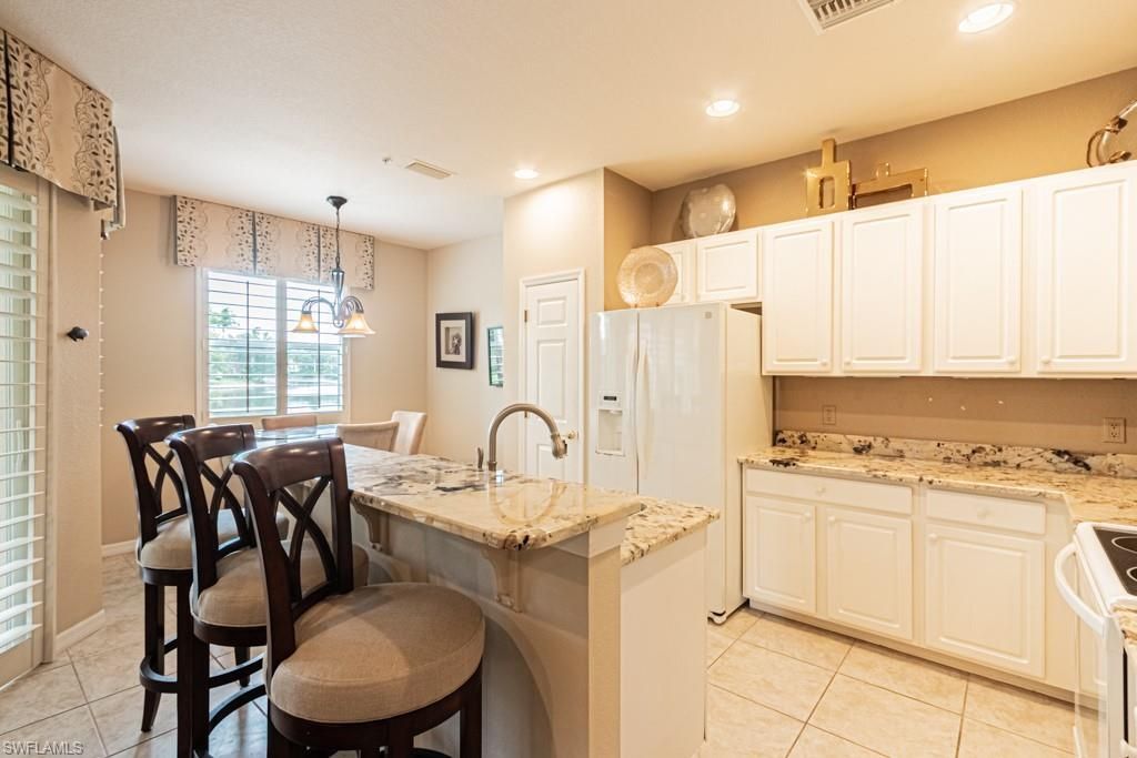 9641 Spanish Moss Way, Unit 4011, Bonita Springs, FL 34135 Photo