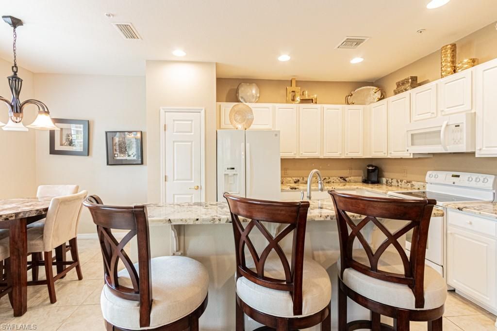 9641 Spanish Moss Way, Unit 4011, Bonita Springs, FL 34135 Photo