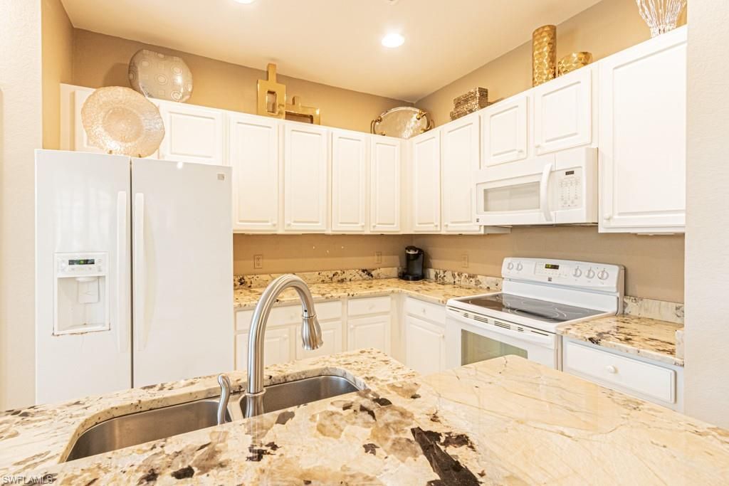 9641 Spanish Moss Way, Unit 4011, Bonita Springs, FL 34135 Photo