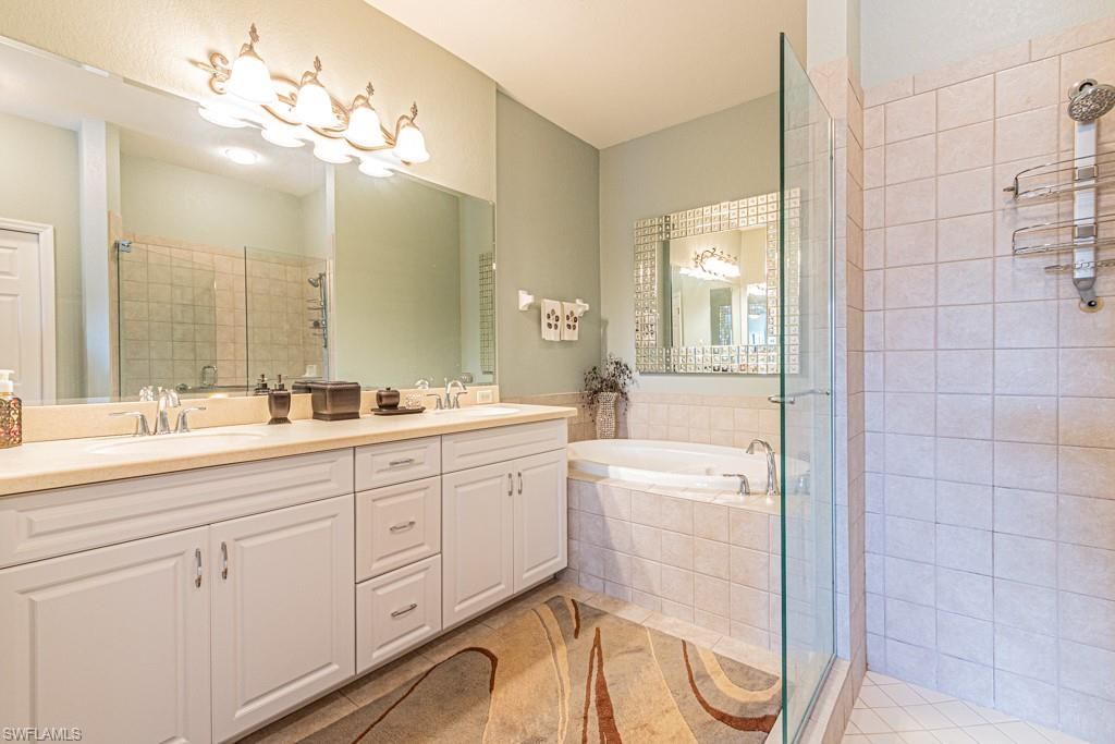 9641 Spanish Moss Way, Unit 4011, Bonita Springs, FL 34135 Photo