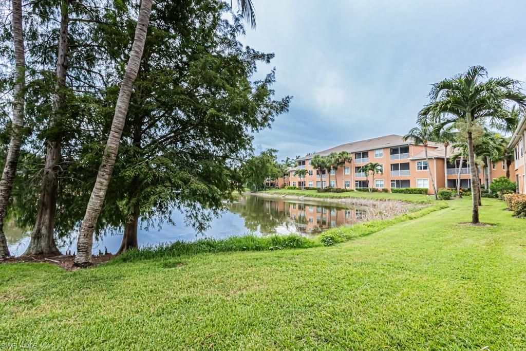 9641 Spanish Moss Way, Unit 4011, Bonita Springs, FL 34135 Photo