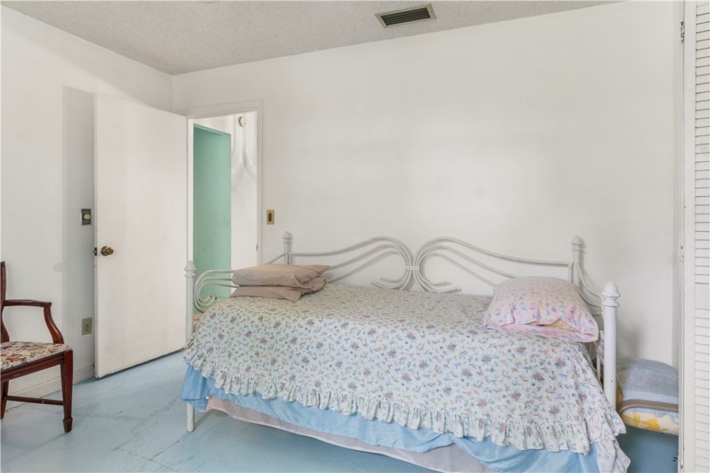 710 Rose Avenue, Sebastian, FL 32958 Photo