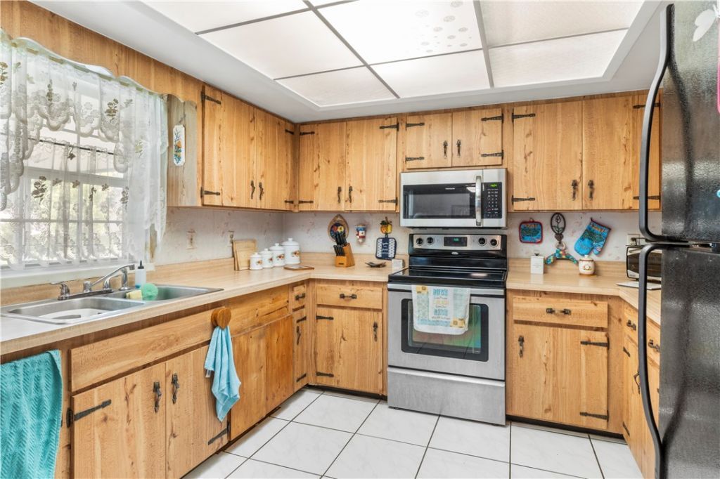 710 Rose Avenue, Sebastian, FL 32958 Photo