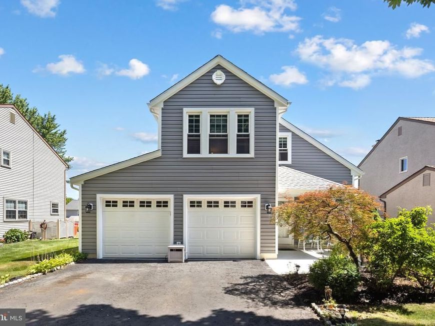 12 Pebble Drive, Horsham, PA 19044 Main Photo