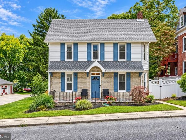 9 W PENNSYLVANIA AVENUE, STEWARTSTOWN, PA 17363