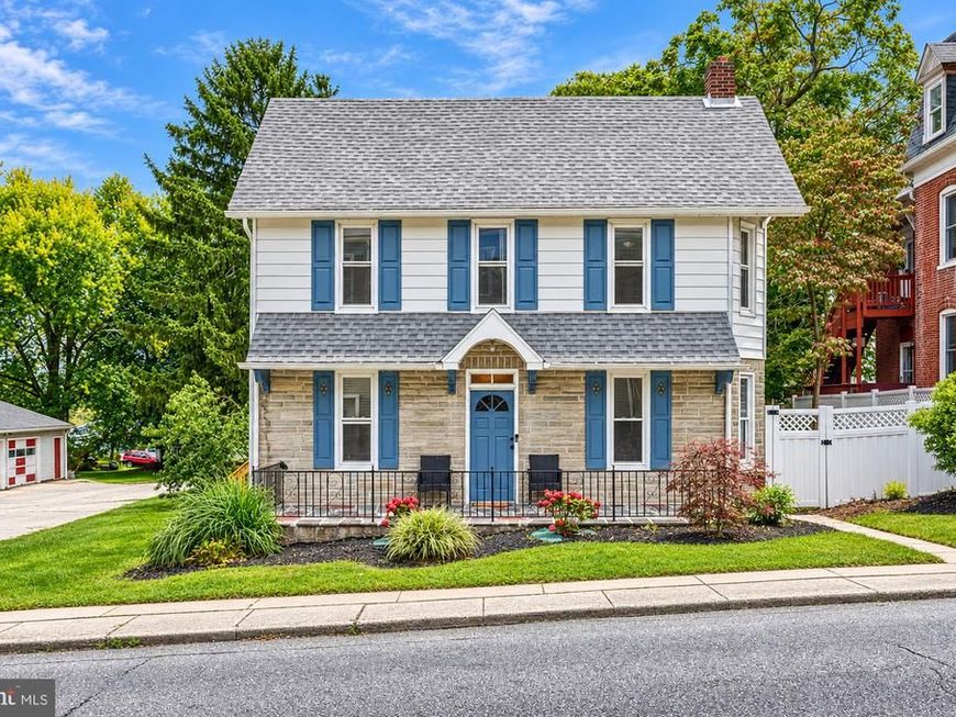 9 W Pennsylvania Avenue, Stewartstown, PA 17363 Main Photo