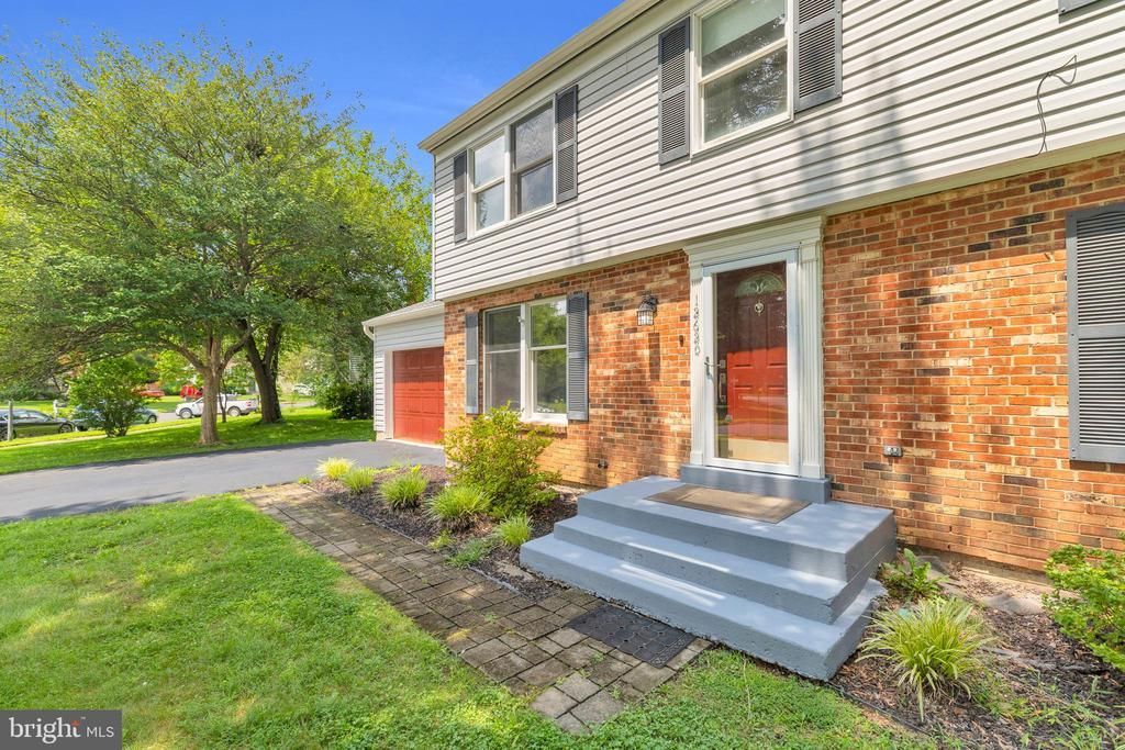 12620 Holkein Drive, Herndon, VA 20171 Main Photo