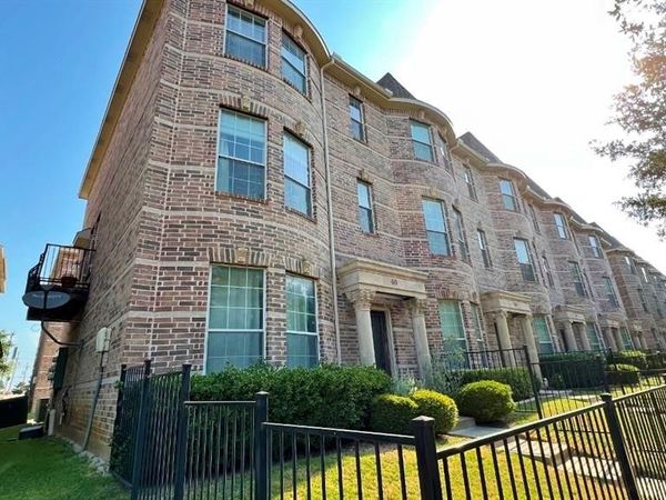 2500 Rockbrook Drive, Unit 40, Lewisville, TX 75067