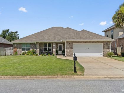 3519 Topaz Cir Navarre, FL 32566