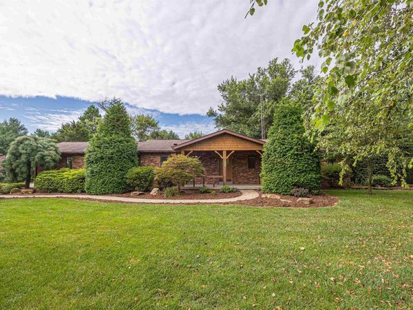648 E 450S Road, Huntingburg, IN 47542