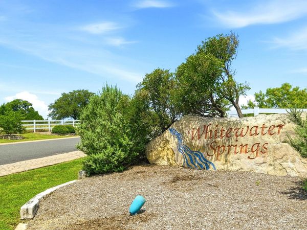 100 Bobcat CIR, Bertram, TX 78605