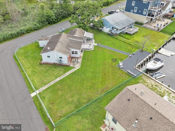18 BEACON DRIVE, WARETOWN, NJ 08758