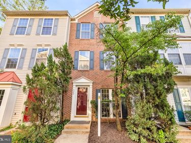 4240 WHEELED CAISSON SQUARE, FAIRFAX, VA 22033