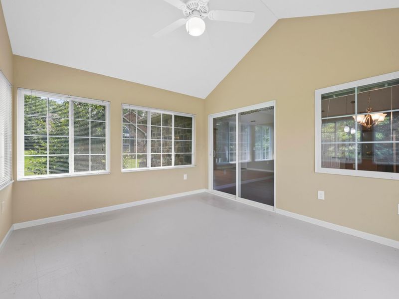 5686 Asherton Woods Drive, Unit 8, Westerville, OH 43081 Photo 10