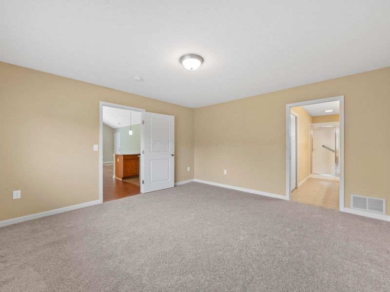 5686 Asherton Woods Drive, Unit 8, Westerville, OH 43081 Photo 12