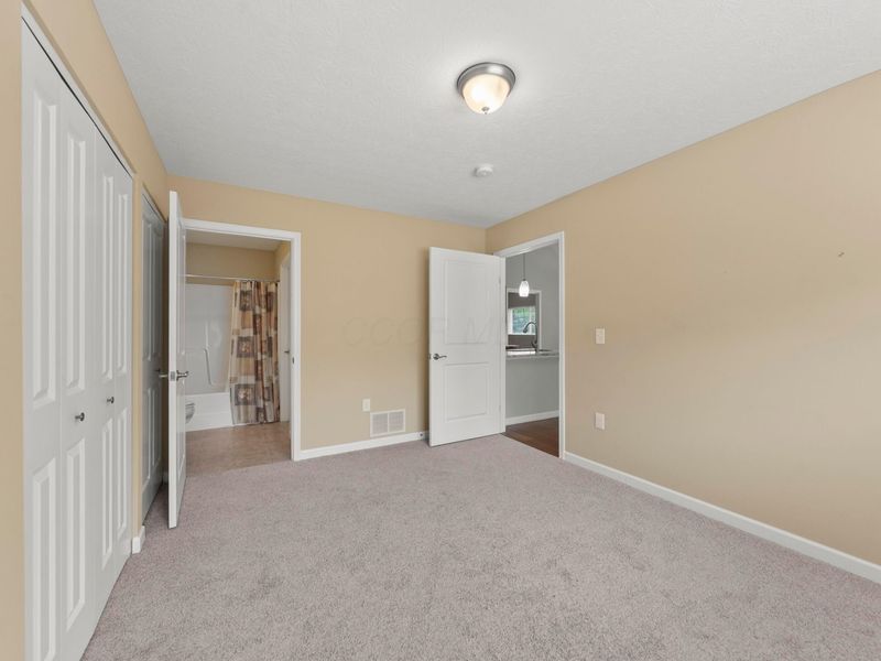 5686 Asherton Woods Drive, Unit 8, Westerville, OH 43081 Photo 17