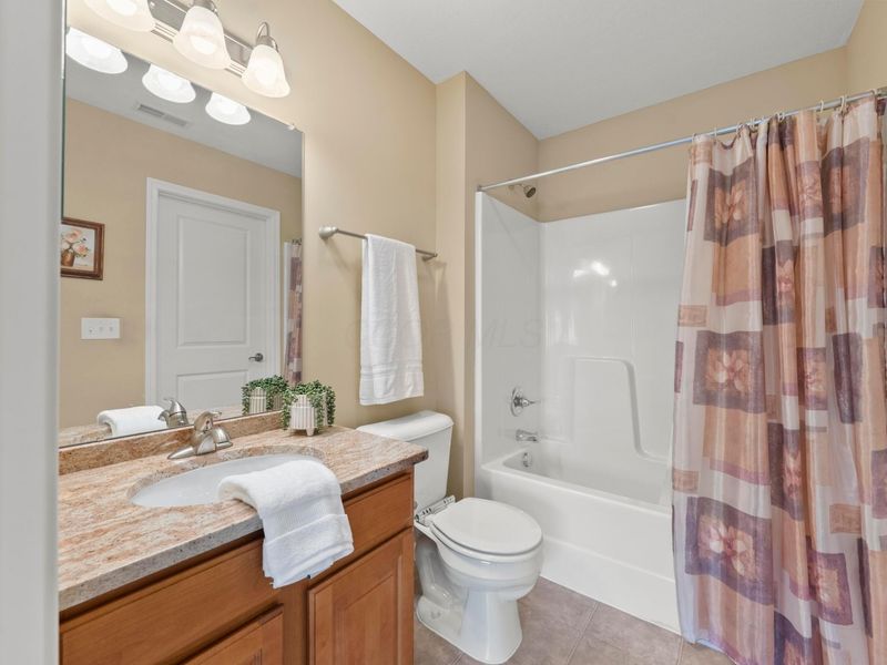 5686 Asherton Woods Drive, Unit 8, Westerville, OH 43081 Photo 18
