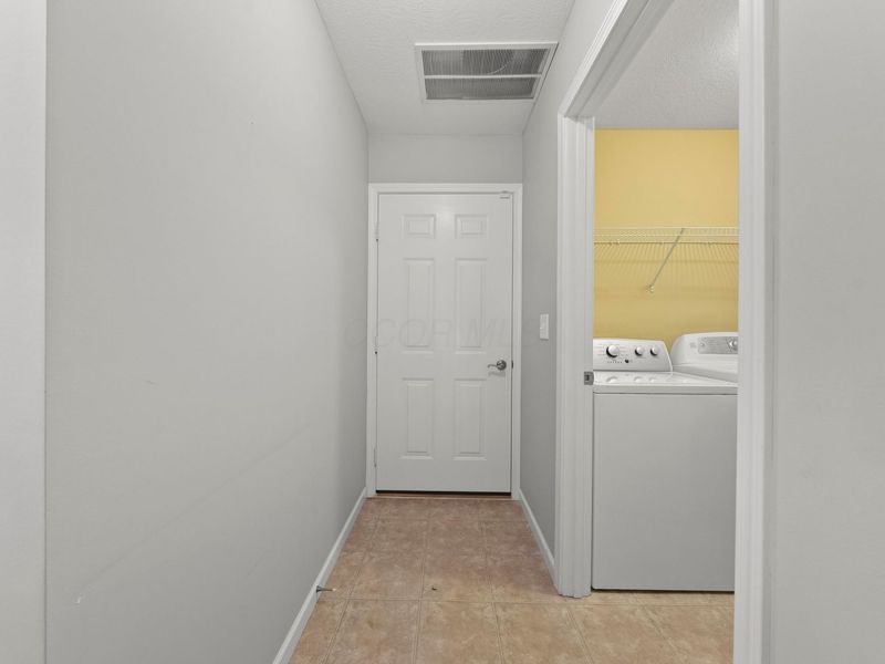 5686 Asherton Woods Drive, Unit 8, Westerville, OH 43081 Photo 19