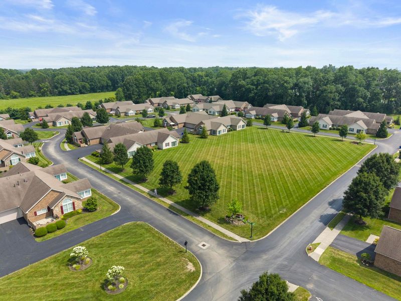 5686 Asherton Woods Drive, Unit 8, Westerville, OH 43081 Photo 35