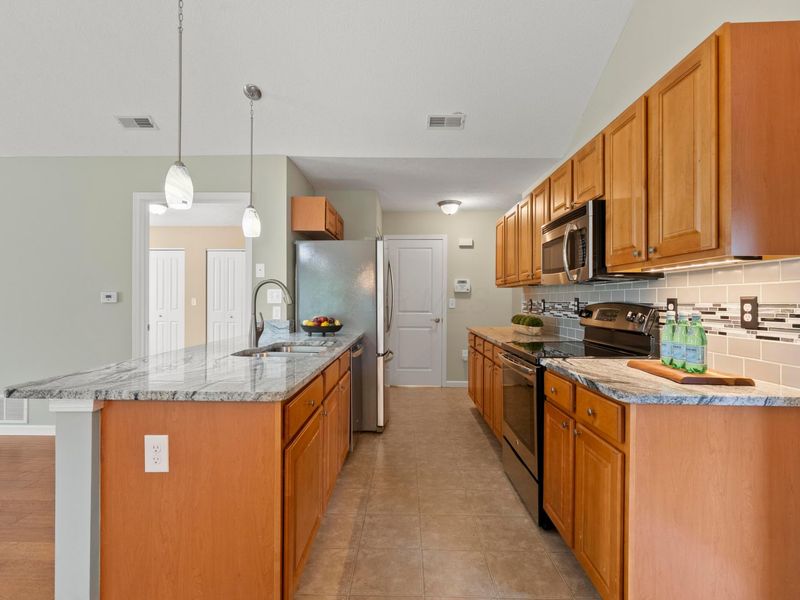 5686 Asherton Woods Drive, Unit 8, Westerville, OH 43081 Photo 5