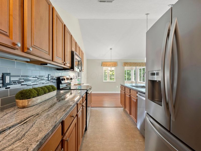5686 Asherton Woods Drive, Unit 8, Westerville, OH 43081 Photo 6